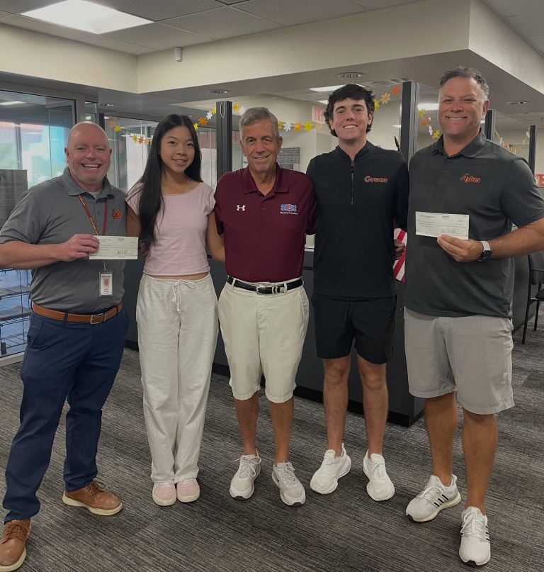 Corona del Sol High School Golf Past Big Ho Tim Baughman presented Foundation grants to the Corona del Sol High School girls’ and boys’ golf teams, represented by Coaches Albie Ettinger and Pete Salazar and student-athletes. The grants support both golf programs.